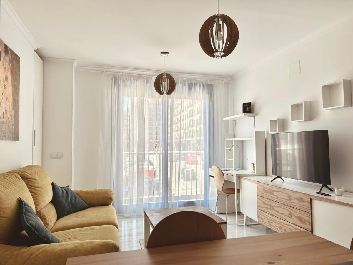 Sarah Apartment Фуeнхирола Екстериор снимка