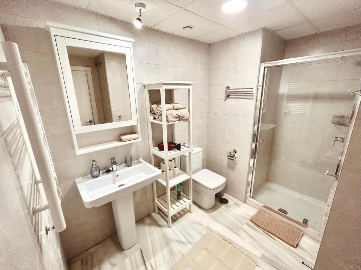 Sarah Apartment Фуeнхирола Екстериор снимка